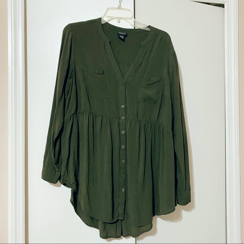 Torrid olive green challis button front tunic